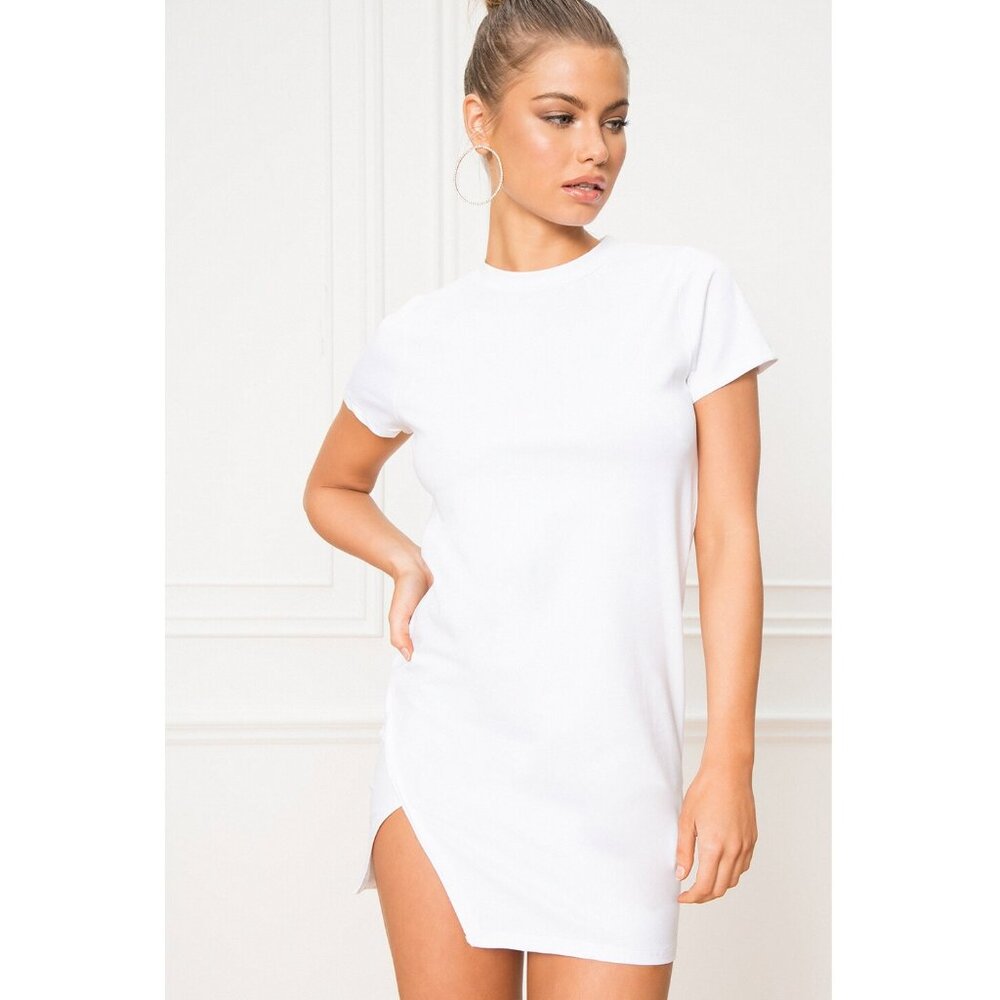 SUPERDOWN Women's Size Small White Destiny Short Sleeve T-Shirt/Tee Slit Dress S